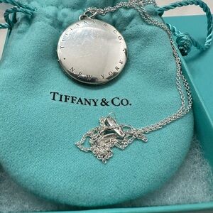 Tiffany & Co. New York Silver Round Locket Pendent Necklace 🩵